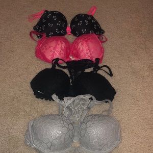 VS PINK bra bundle!🎀🎀